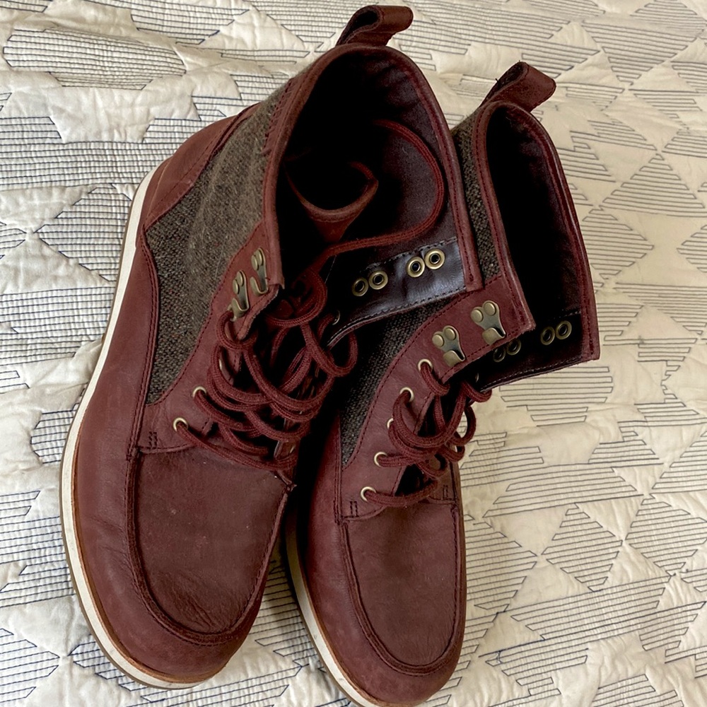 Merrell Leather Lace-Up Ankle Boots Roam Mid Raisin